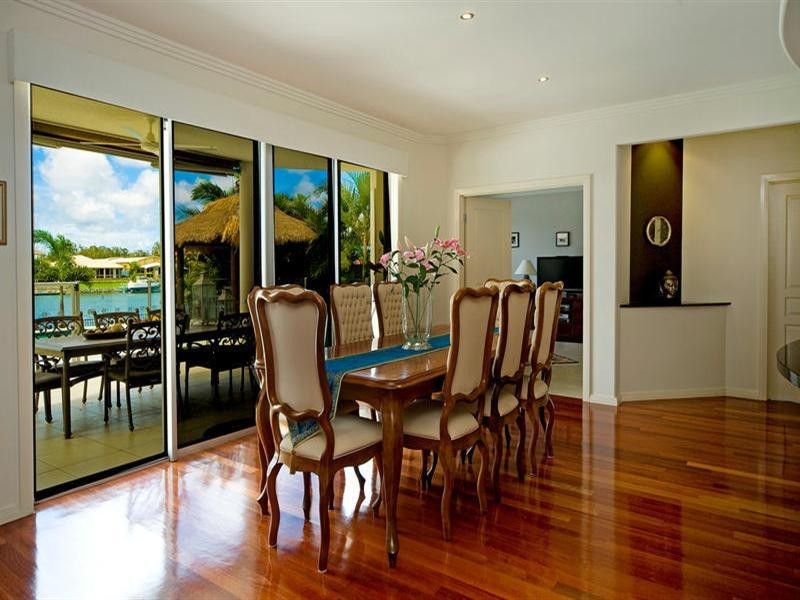 16 Eastpark Waters, Helensvale QLD 4212