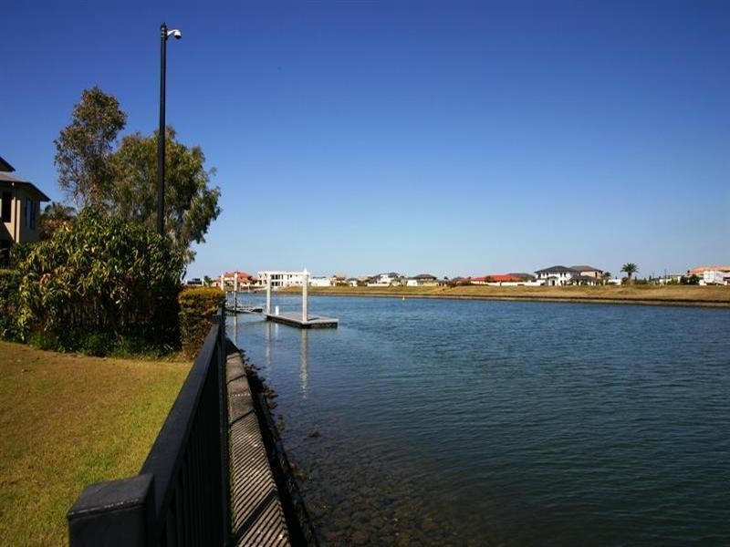 1668 Riverdale Drive, Hope Island QLD 4212