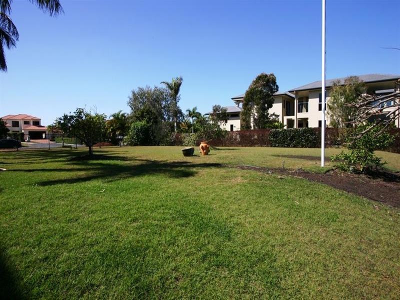 1668 Riverdale Drive, Hope Island QLD 4212