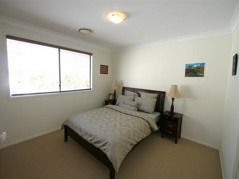 5 Calmwater Crescent, Hope Island QLD 4212