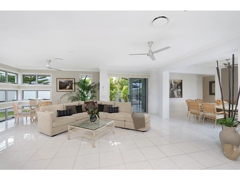 2201 Taromeo Court, Hope Island QLD 4212