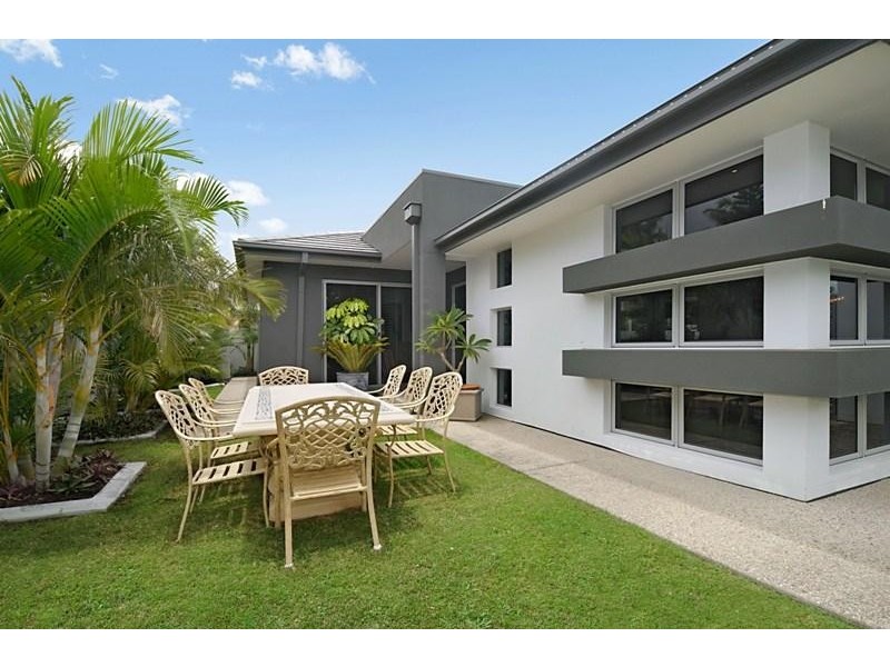 2201 Taromeo Court, Hope Island QLD 4212