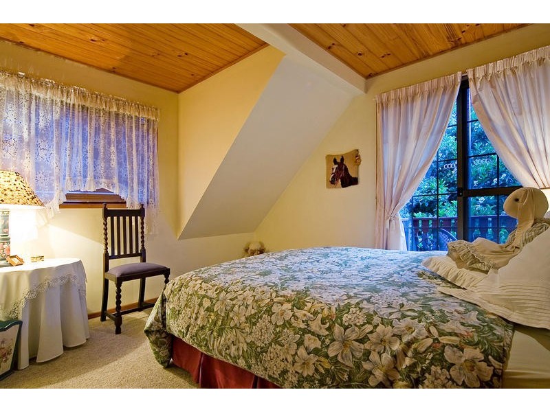 246 Macdonell Road, Eagle Heights QLD 4271