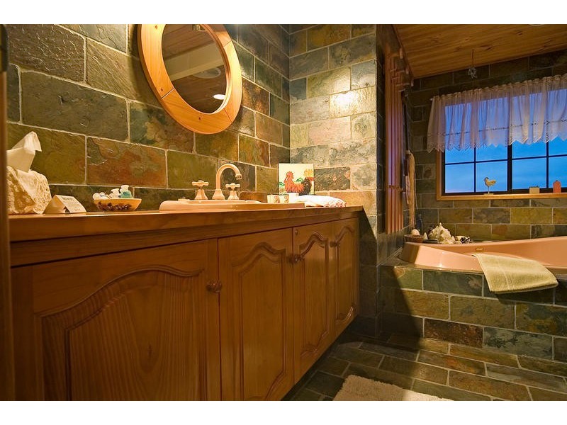 246 Macdonell Road, Eagle Heights QLD 4271