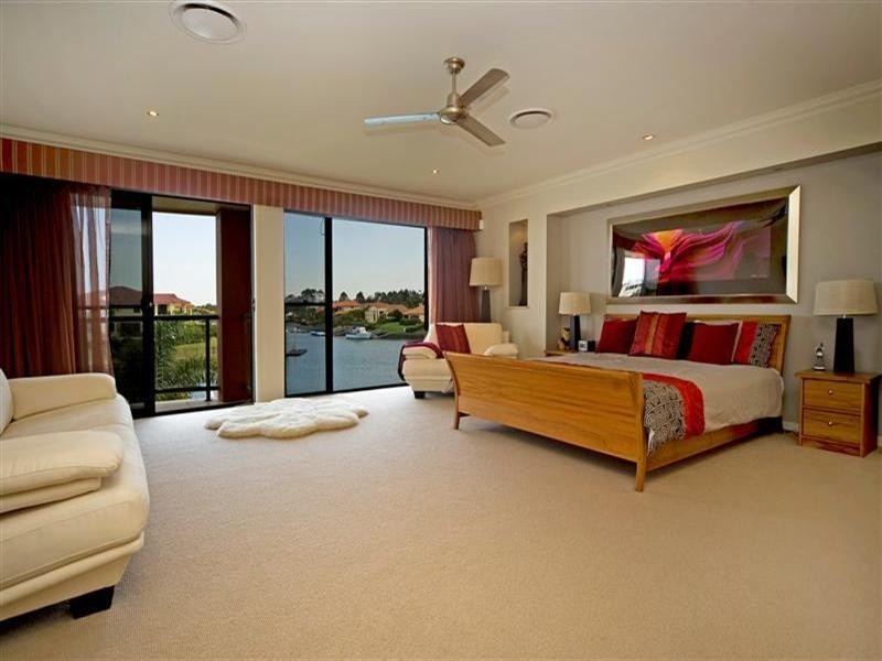 2329 Cressbrook Drive, Hope Island QLD 4212