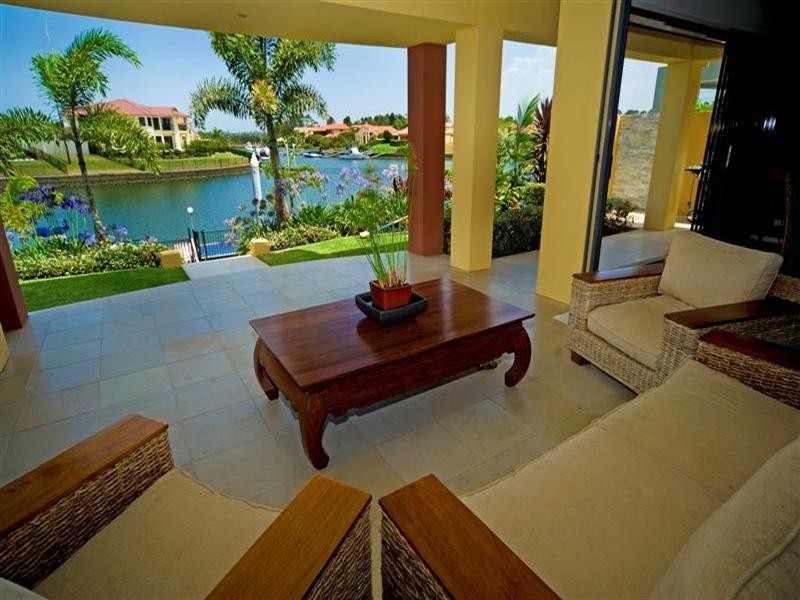 2329 Cressbrook Drive, Hope Island QLD 4212