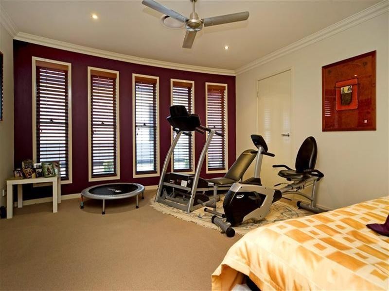 2329 Cressbrook Drive, Hope Island QLD 4212