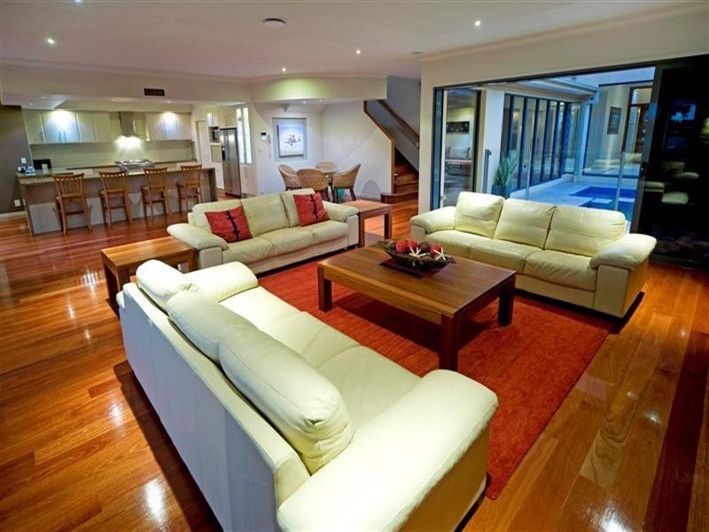 2329 Cressbrook Drive, Hope Island QLD 4212