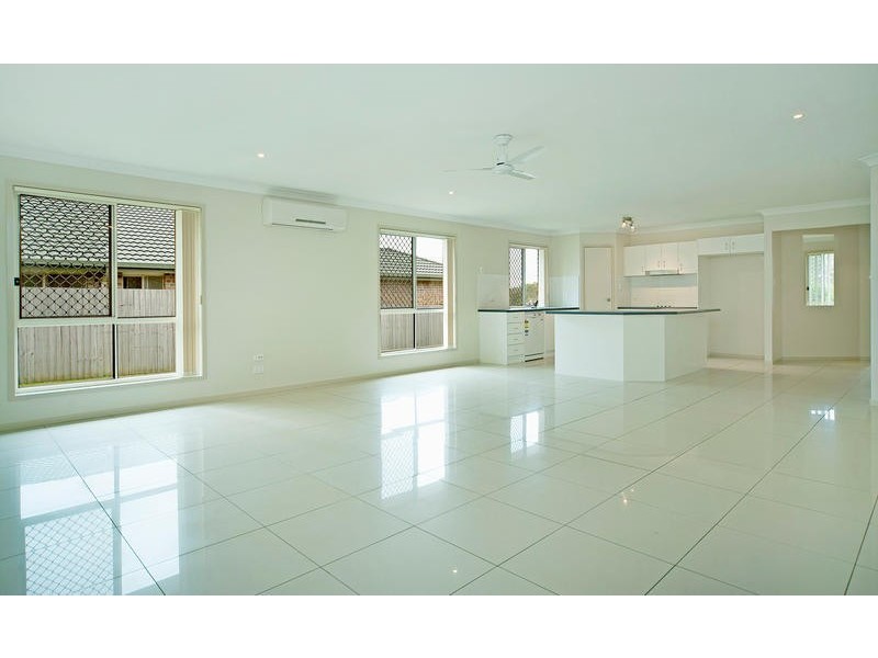 10 Southern Lights Drive, Upper Coomera QLD 4209