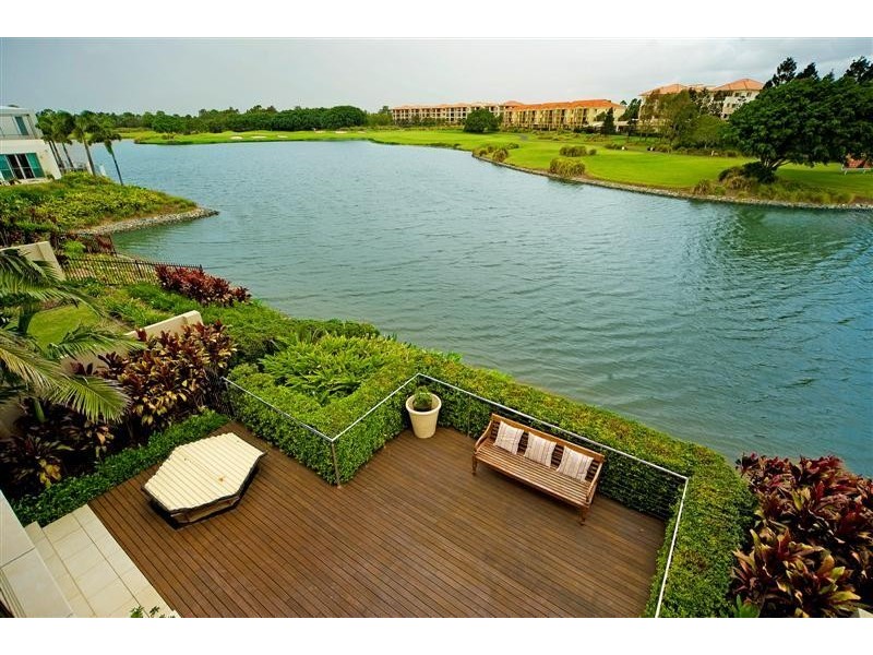 6094 Lugano Drive, Hope Island QLD 4212