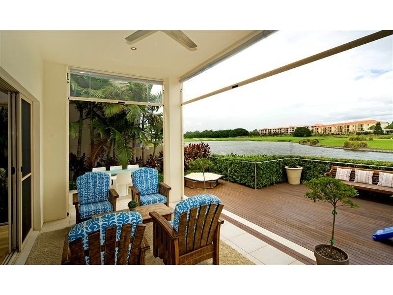 6094 Lugano Drive, Hope Island QLD 4212