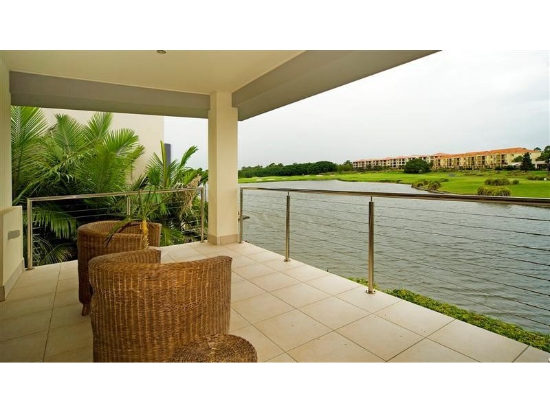 6094 Lugano Drive, Hope Island QLD 4212