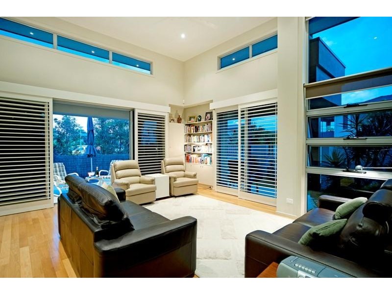 6162 Lugano Drive East, Hope Island QLD 4212