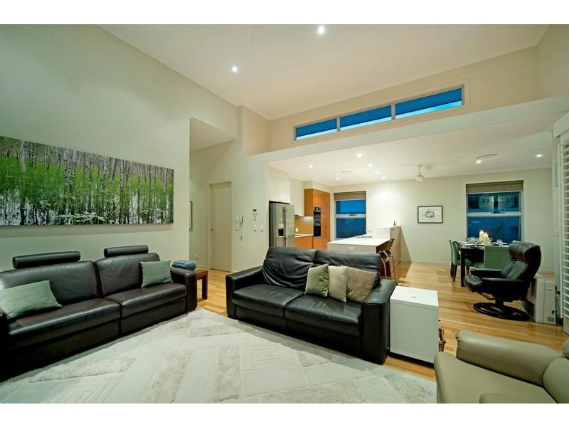 6162 Lugano Drive East, Hope Island QLD 4212