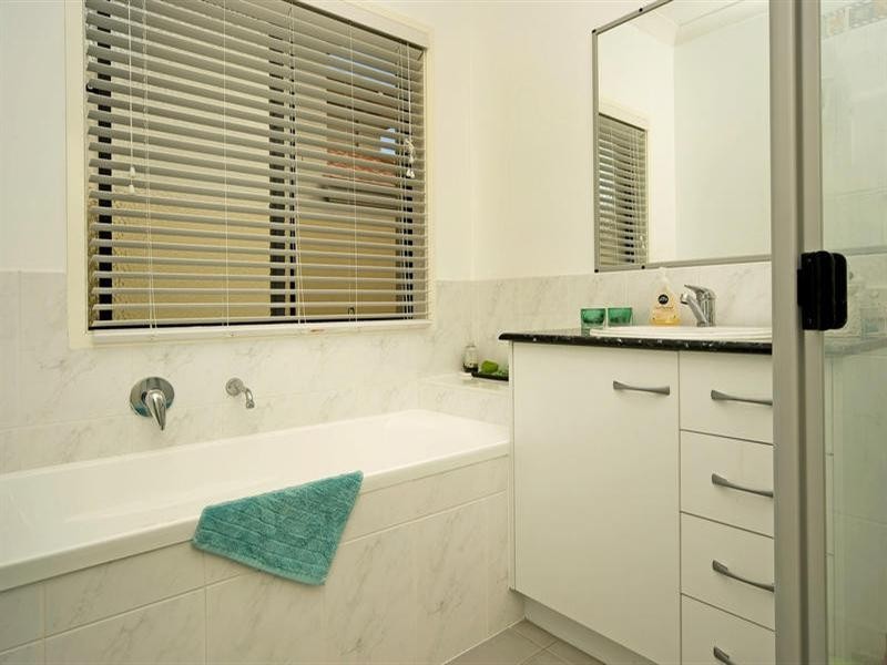 2560 Cressbrook Drive, Hope Island QLD 4212