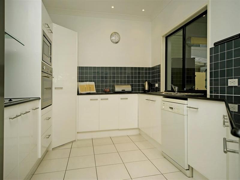 2560 Cressbrook Drive, Hope Island QLD 4212