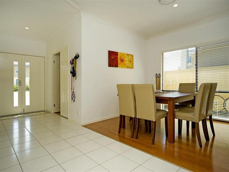 2560 Cressbrook Drive, Hope Island QLD 4212
