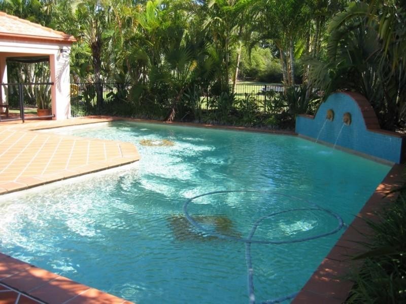 8502 Magnolia Drive West, Hope Island QLD 4212