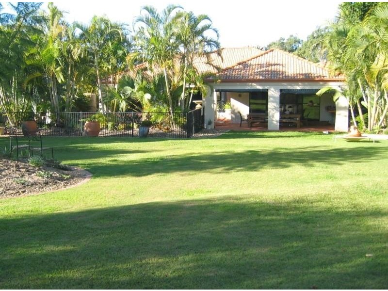 8502 Magnolia Drive West, Hope Island QLD 4212