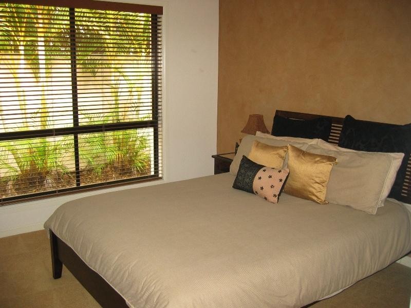 8502 Magnolia Drive West, Hope Island QLD 4212