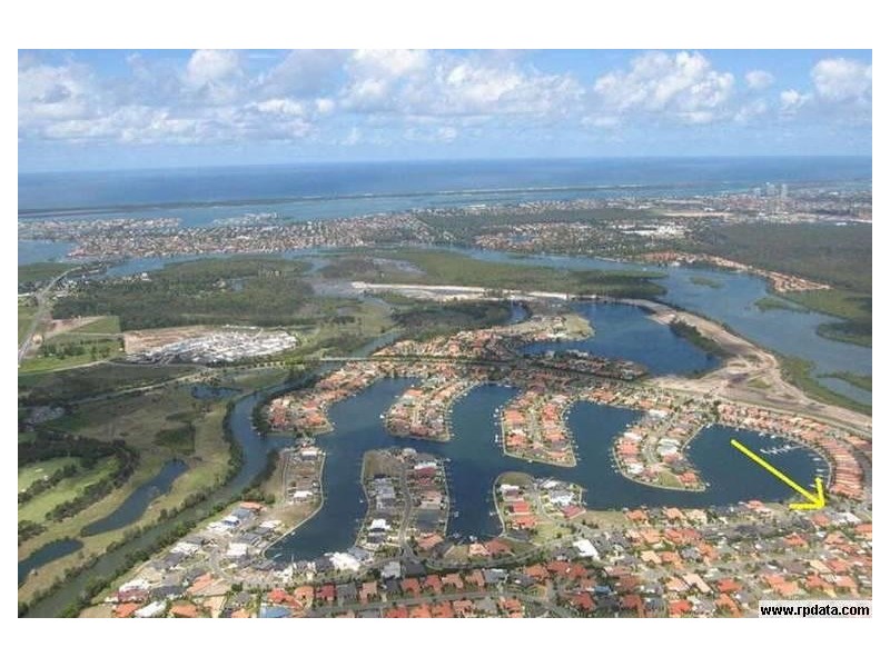 1 Calmwater Crescent, Hope Island QLD 4212