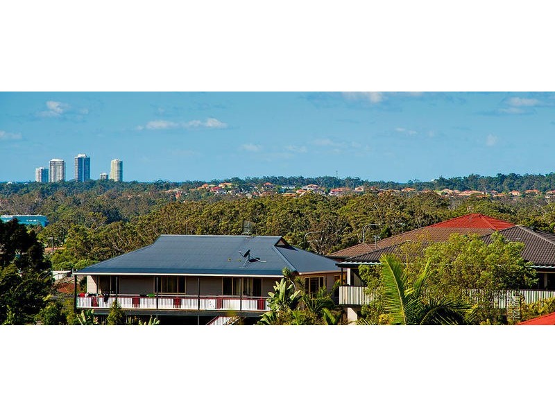 8 Gould Place, Pacific Pines QLD 4211