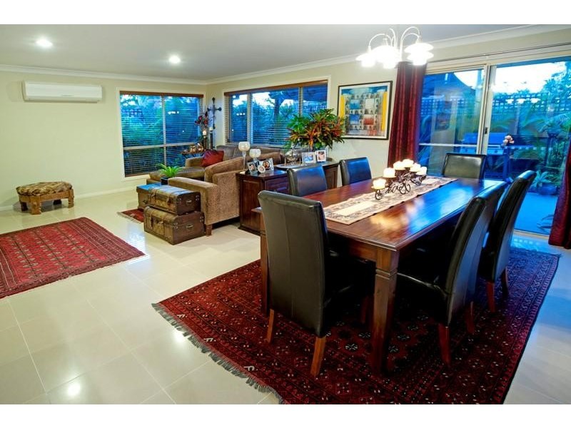 99 Monterey Keys Drive, Helensvale QLD 4212