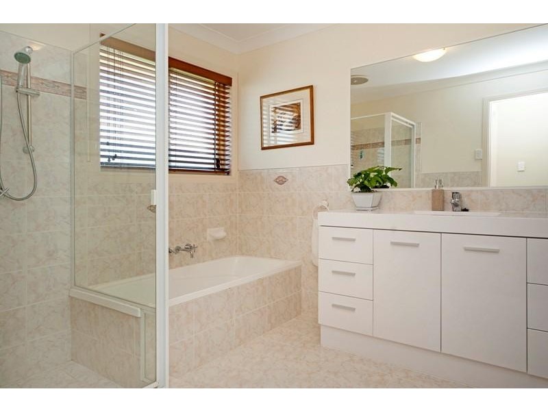 99 Monterey Keys Drive, Helensvale QLD 4212