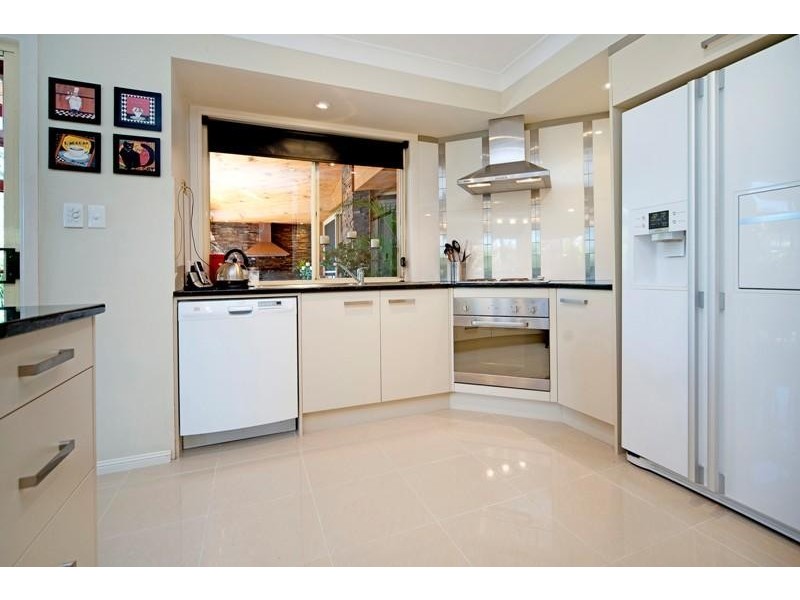 99 Monterey Keys Drive, Helensvale QLD 4212