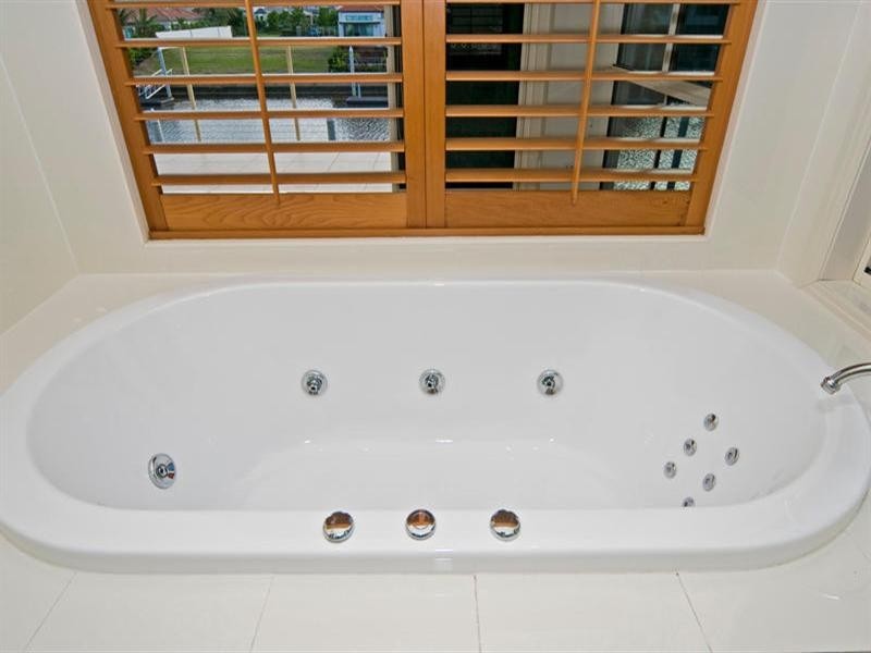 7404 Ellensbrook Drive, Hope Island QLD 4212