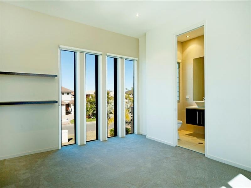 2508 Cressbrook Drive, Hope Island QLD 4212