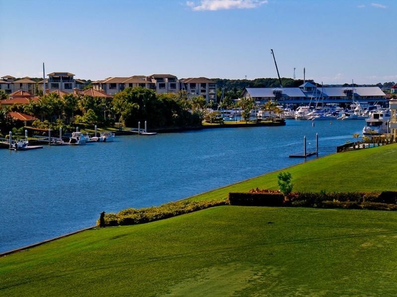 2605 Gracemere Circuit North, Hope Island QLD 4212