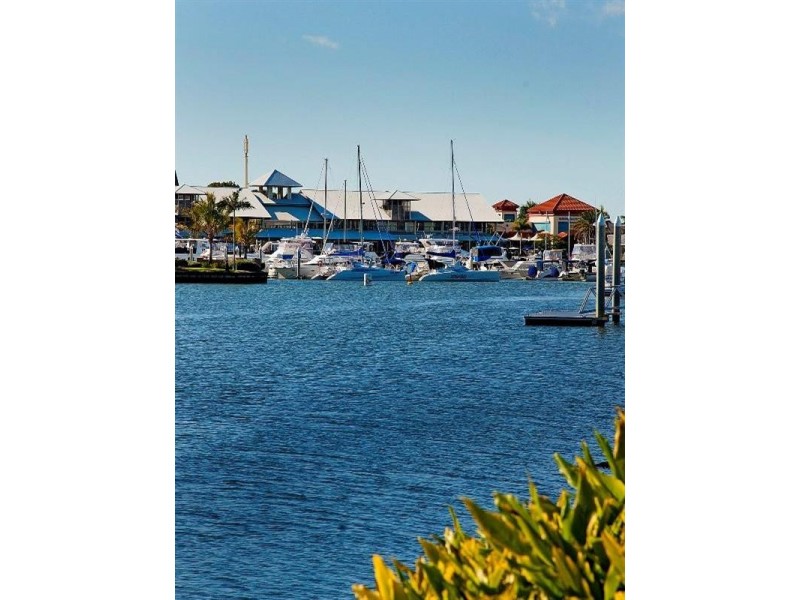 2605 Gracemere Circuit North, Hope Island QLD 4212