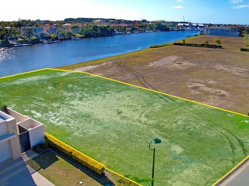 2604 Gracemere Circuit North, Hope Island QLD 4212
