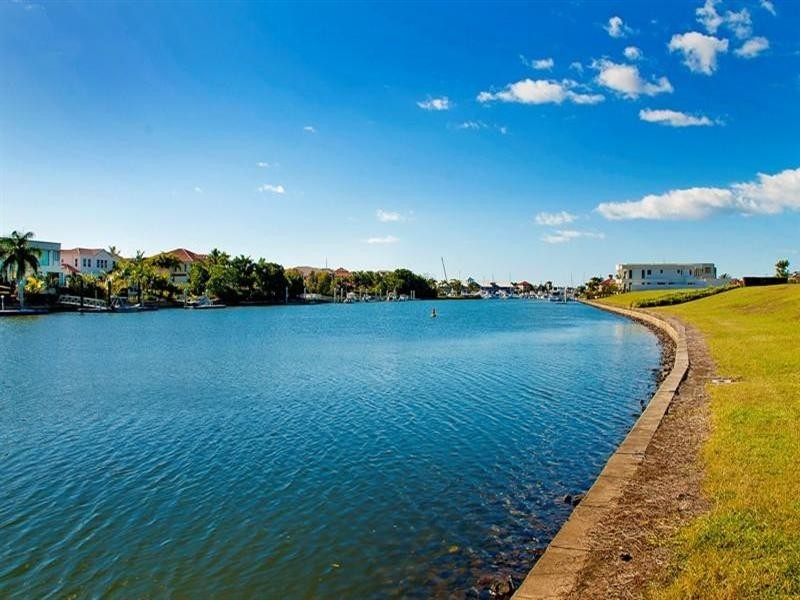 2604 Gracemere Circuit North, Hope Island QLD 4212