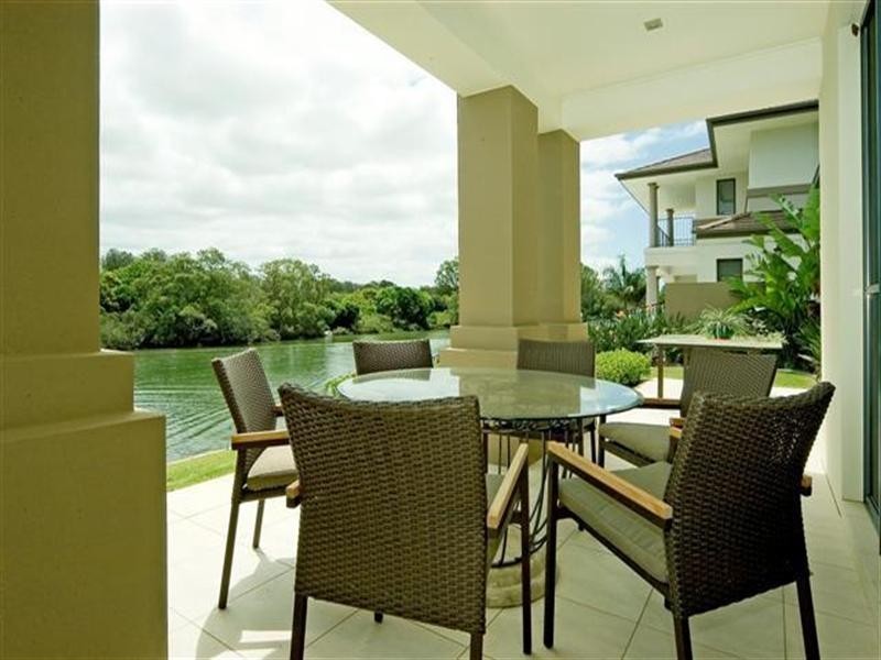 2505 Cressbrook Drive, Hope Island QLD 4212