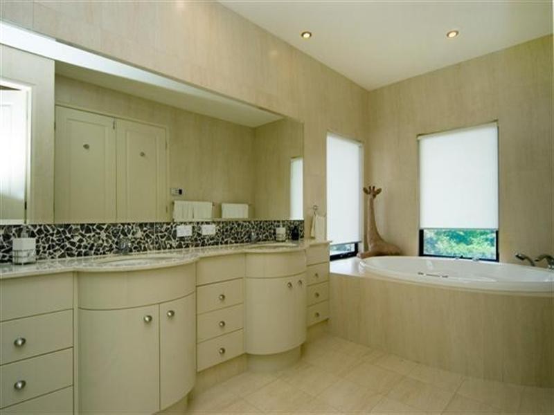 2505 Cressbrook Drive, Hope Island QLD 4212