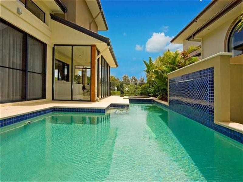 2505 Cressbrook Drive, Hope Island QLD 4212