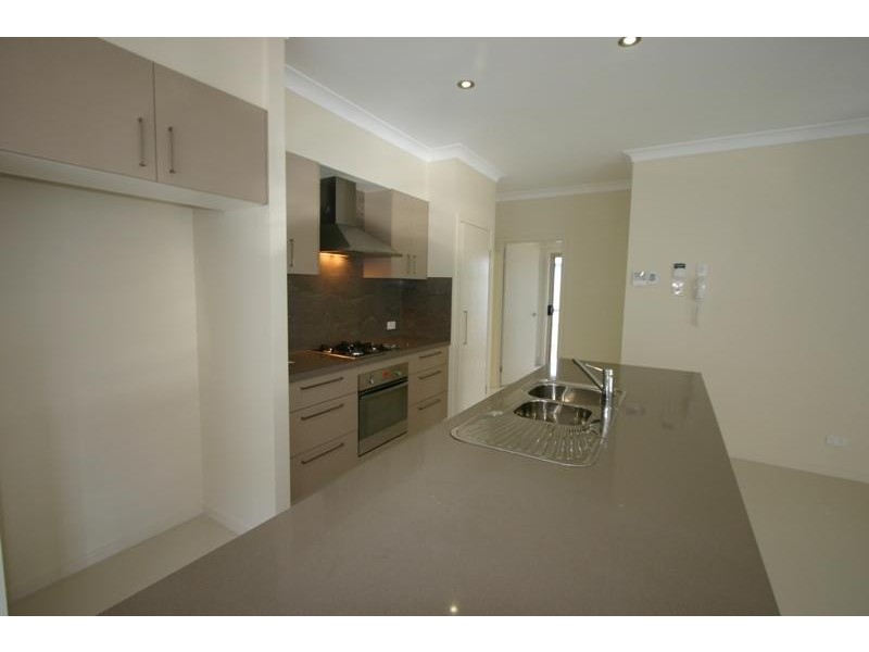 9116 Peter Senior Drive, Hope Island QLD 4212