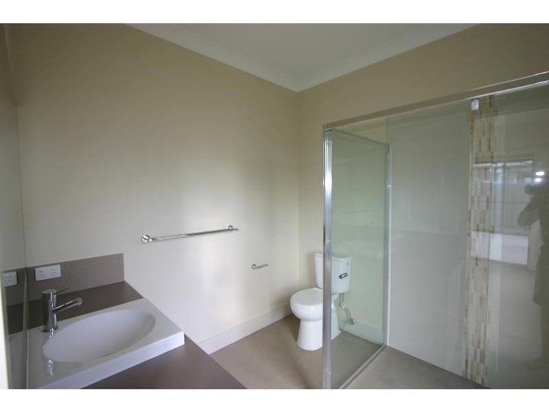 9116 Peter Senior Drive, Hope Island QLD 4212