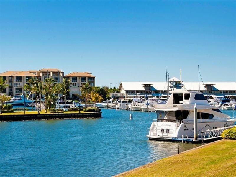 2617 Virginia Drive, Hope Island QLD 4212