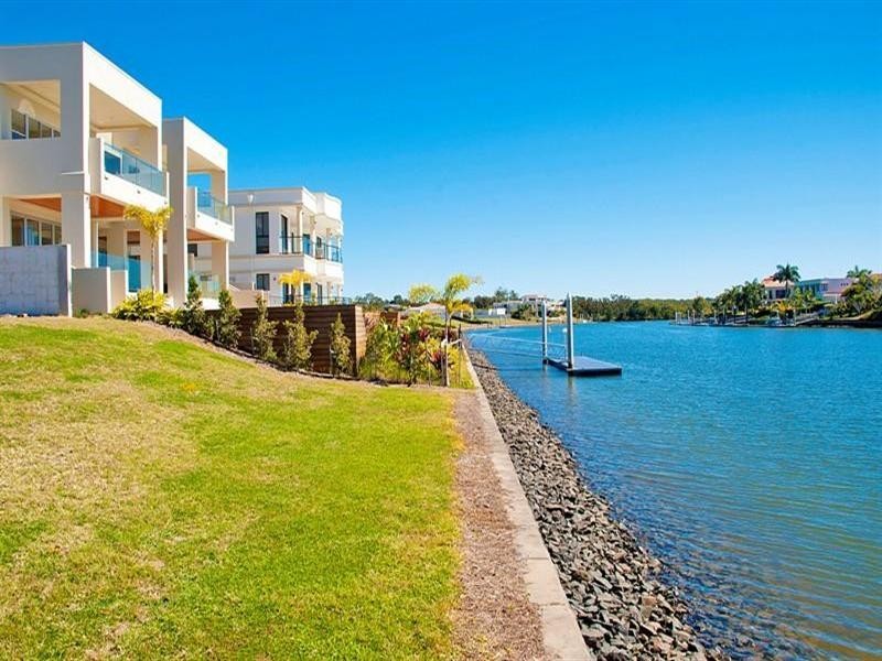 2617 Virginia Drive, Hope Island QLD 4212