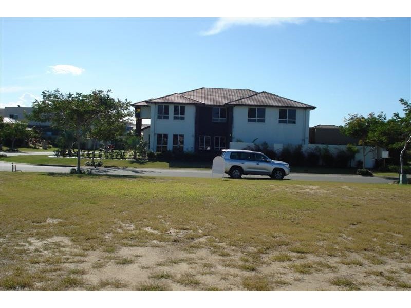 2634 Virginia Drive, Hope Island QLD 4212