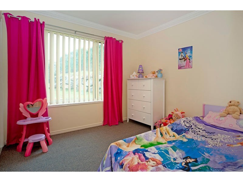 17 Stromlo Court, Pacific Pines QLD 4211