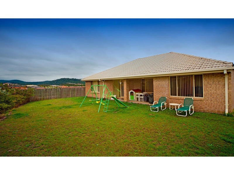 17 Stromlo Court, Pacific Pines QLD 4211