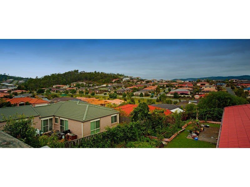 17 Stromlo Court, Pacific Pines QLD 4211