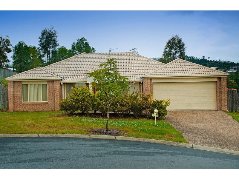 17 Stromlo Court, Pacific Pines QLD 4211