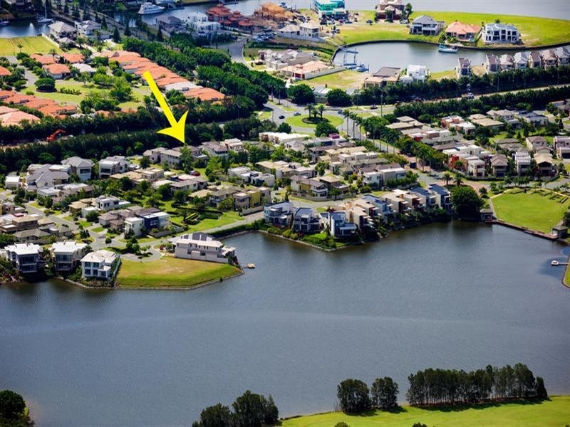 6018 Calardo Avenue, Hope Island QLD 4212