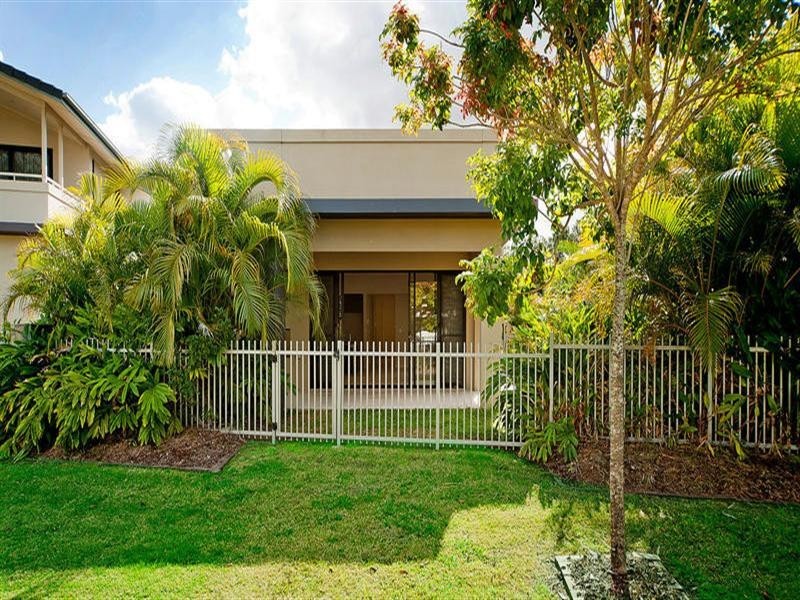 6018 Calardo Avenue, Hope Island QLD 4212