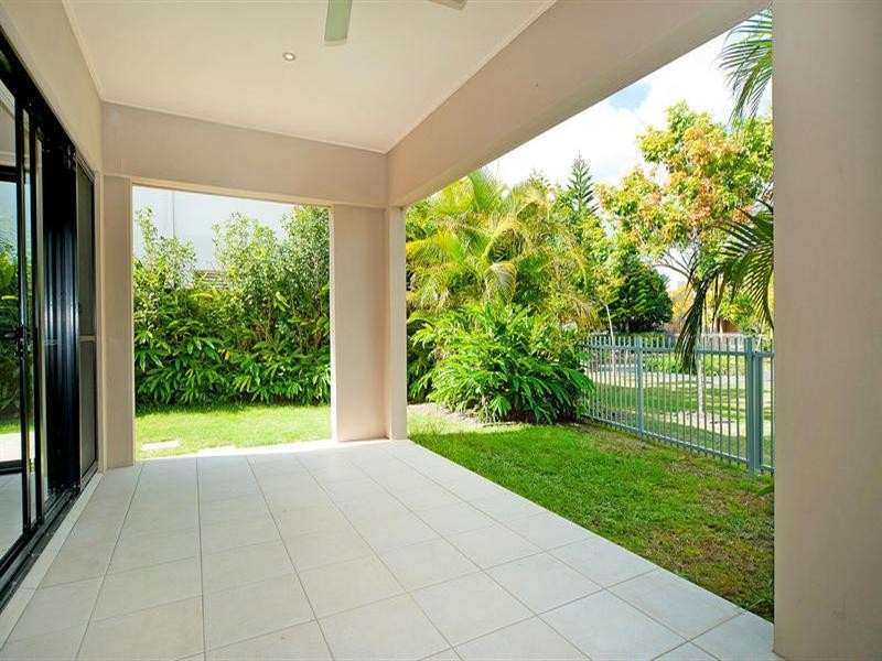 6018 Calardo Avenue, Hope Island QLD 4212